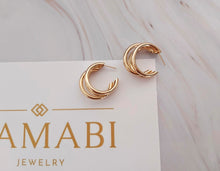 Load image into gallery viewer, NAMABI GIRL BOSS earrings
